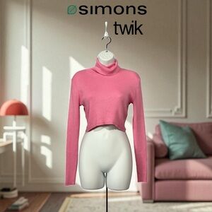 NWOT, Twik BY Simons, Pink Cropped Turtleneck Sweater, Medium